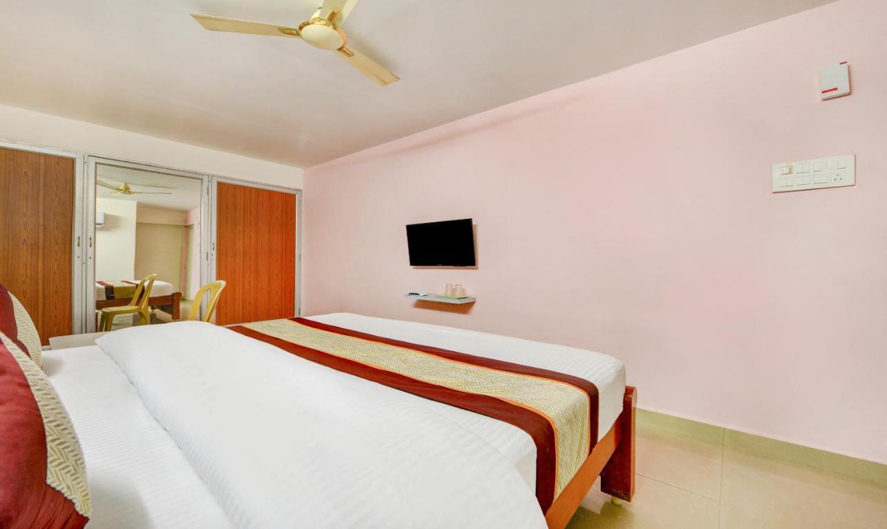 Madrasi Airport Hotel - Saibala Τσενάι Εξωτερικό φωτογραφία